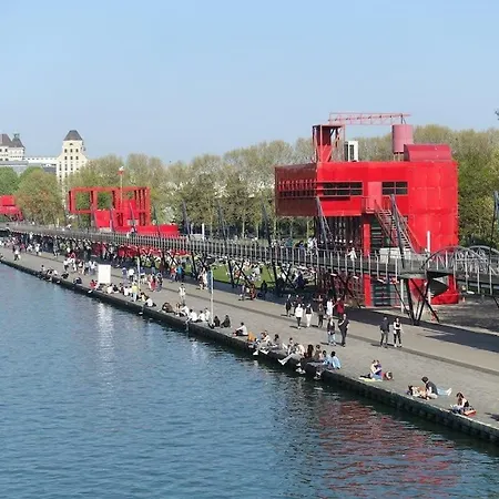 Peaceful Nearby Paris * Pantin